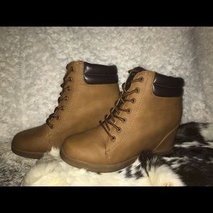 Brown wedges boots